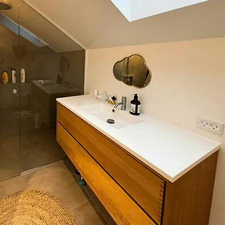 Modern With Views In Semesterbostad *