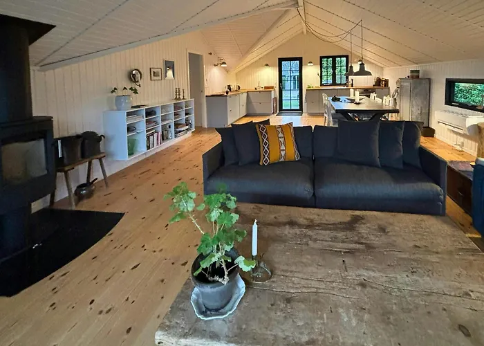 Сasa de vacaciones Modern With Views In *