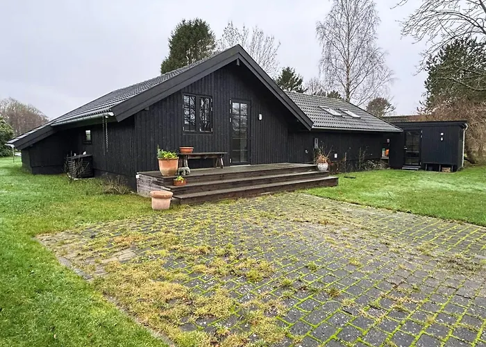 Сasa de vacaciones Modern With Views In *